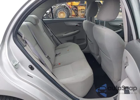 2010 Toyota Corolla Le z USA, uszkodzony, nr VIN 2T1BU4EE3AC312992